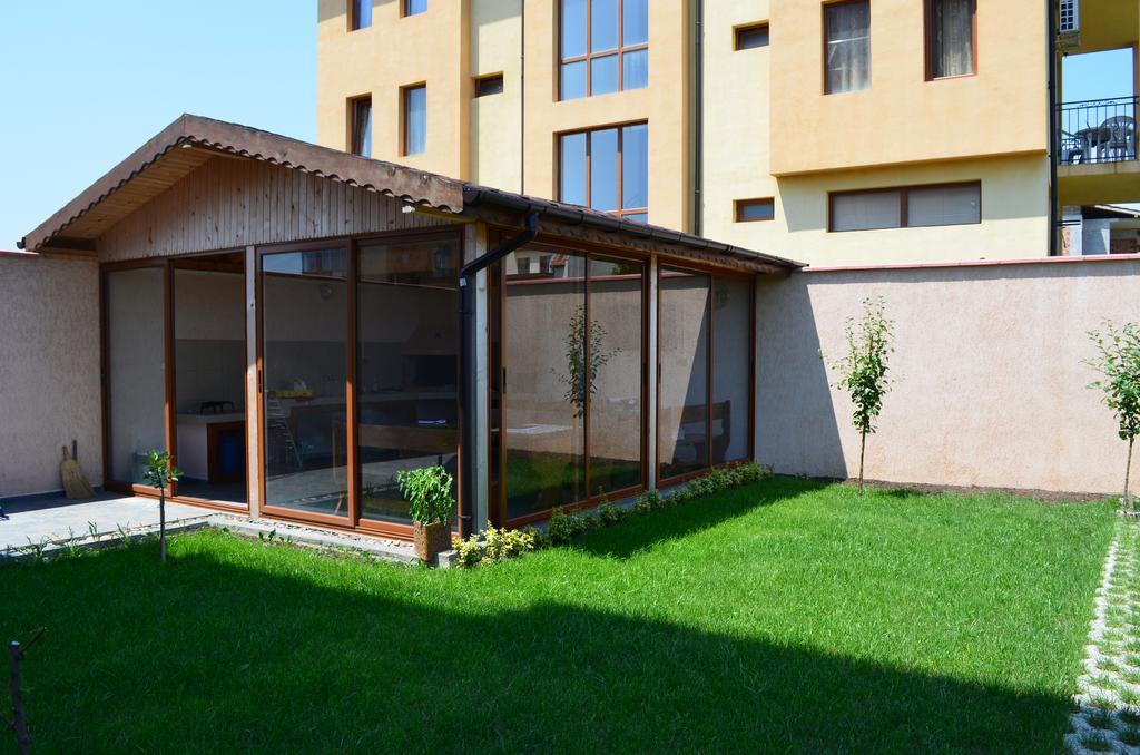 Guest House Georgievi Приморско Экстерьер фото